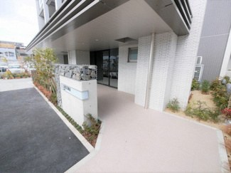 【エントランス】 | LUXENA KADOMA