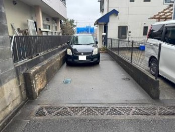 あきる野市野辺　中古戸建の前面道路含む現地写真