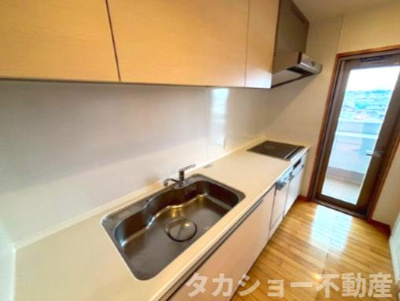 【キッチン】 | シーズガーデン千城台 | キッチンには勝手口が御座います。