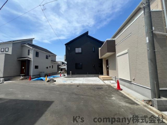 ◎高座郡寒川町小谷2丁目　新築戸建　4号棟◎の前面道路含む現地写真|前面道路は交通量も少なく静かな印象です◇