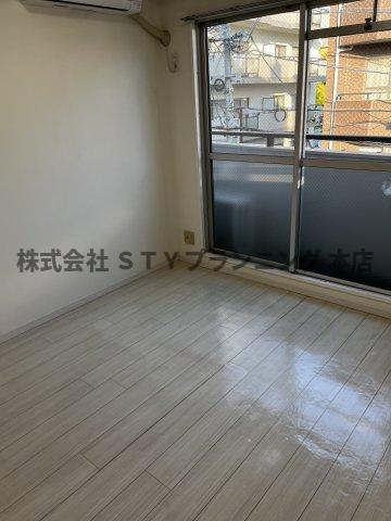 仲介手数料0円！G1ビル本山の居間・リビング