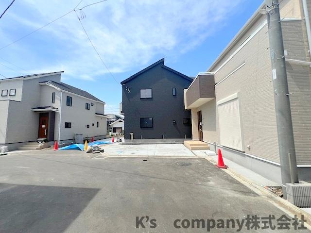 ◎高座郡寒川町小谷2丁目　新築戸建　6号棟◎の前面道路含む現地写真|前面道路は交通量も少なく静かな印象です◇