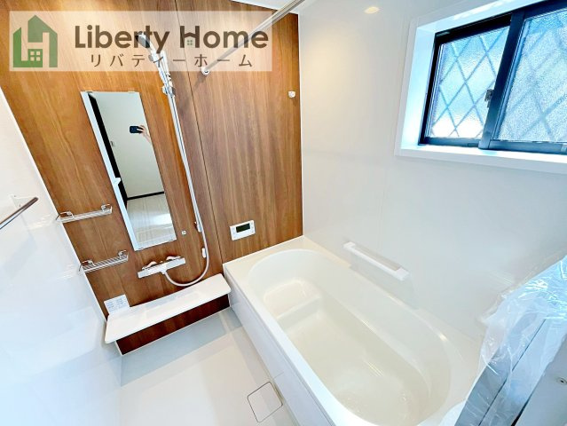 ワイウッドコート土浦市神立町第１期　新築戸建　5号棟の浴室