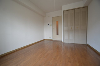 【洋室】 | シャトラン弓木壱番館