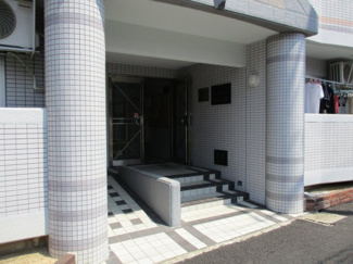 【エントランス】 | シャトラン弓木壱番館