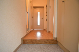 【玄関】 | シャトラン弓木壱番館