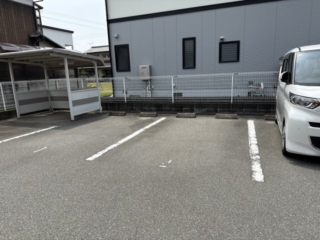 Ｌａ．プラティーヌの駐車場