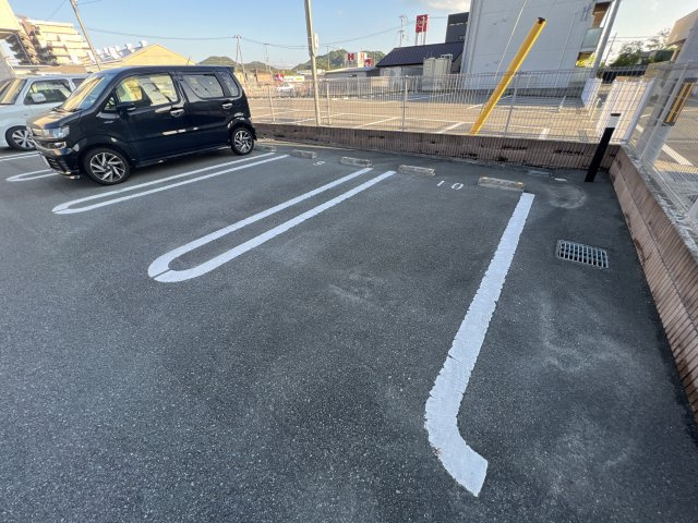 ソレイユ東姫路の駐車場
