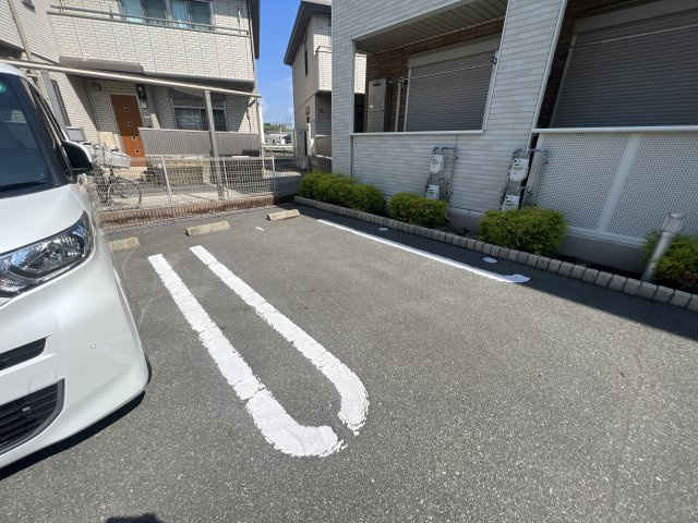 プラシード手柄Ⅰの駐車場