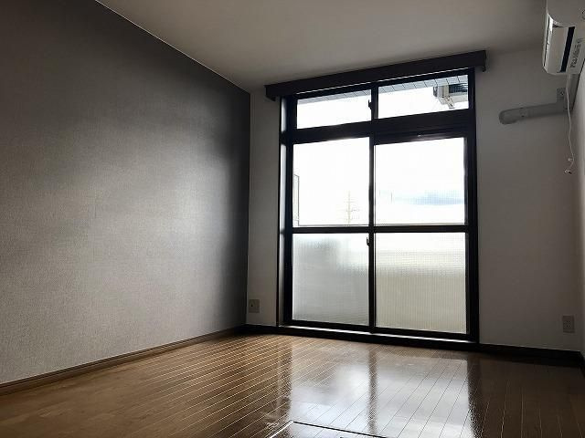 【洋室】ルーメスト原町