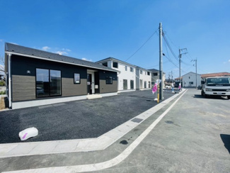 【前面道路含む現地写真】