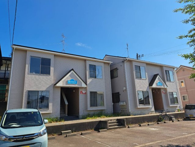 新潟市北区太夫浜新町２丁目のアパート