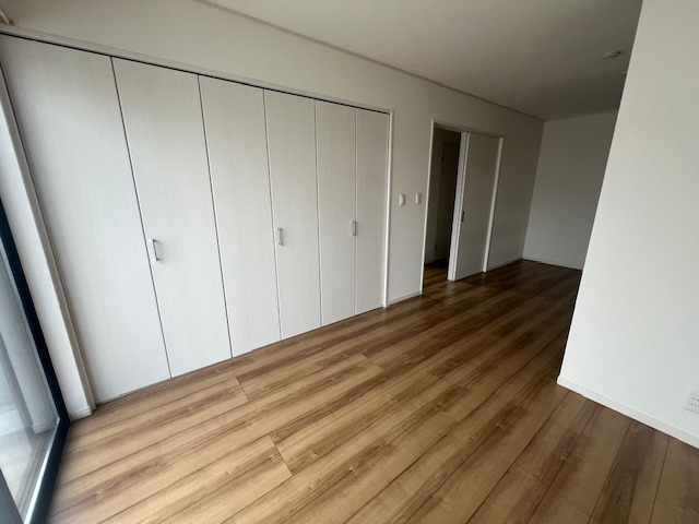 【洋室】 | 綾瀬市深谷上　戸建て | 明るい洋室です