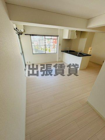 仲介手数料0円！！メゾン千種の居間・リビング