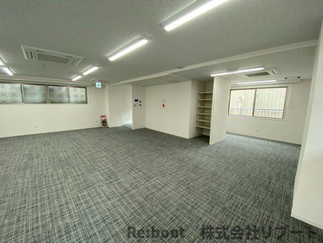 アイ・エス・ワイ国際ビルの内装