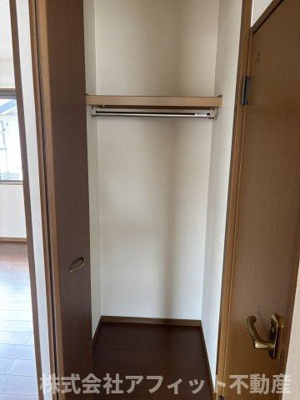 【その他】 | ハピネス山田 Ｂ | 廊下の収納