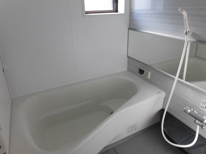 ガーデンヒルズ青葉台の浴室