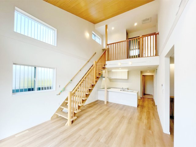 羽束師古川町【３５区画】２７号地の居間・リビング