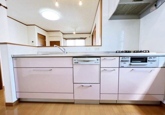 泉大津市綾井　中古建のキッチン
