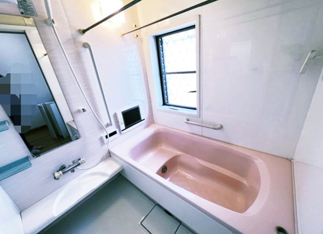 泉大津市綾井　中古建の浴室