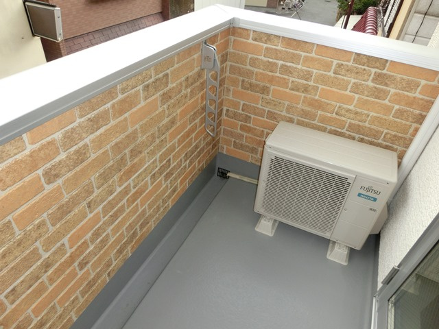 大阪市淀川区三津屋南２丁目のハイツのバルコニー