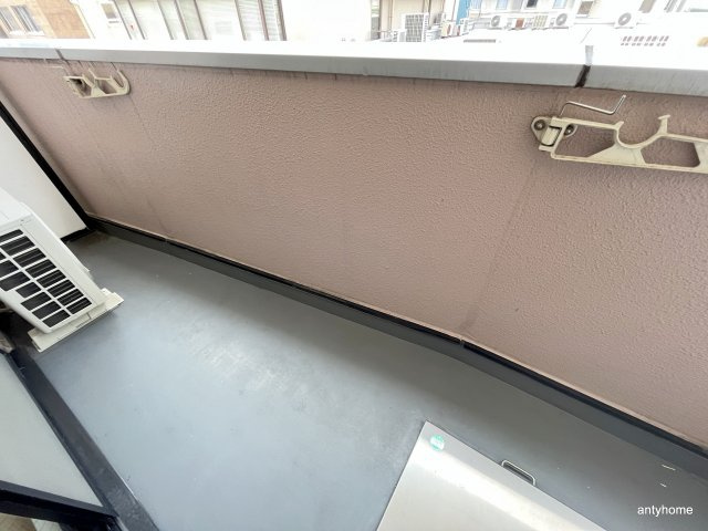 アルファ西天満　仲介手数料無料のバルコニー