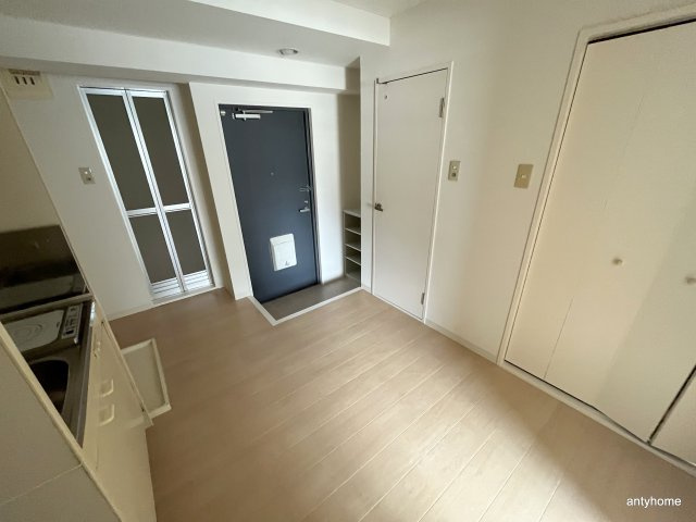 アルファ西天満　仲介手数料無料の居間・リビング