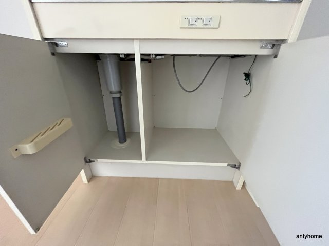 アルファ西天満　仲介手数料無料の収納