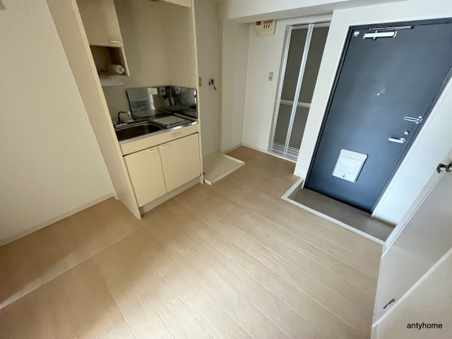 アルファ西天満　仲介手数料無料の居間・リビング