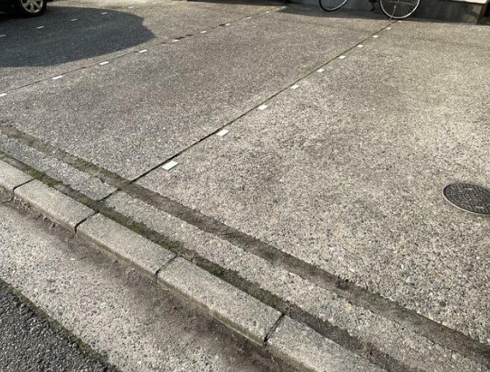 新潟県新潟市東区　1棟アパートの駐車場