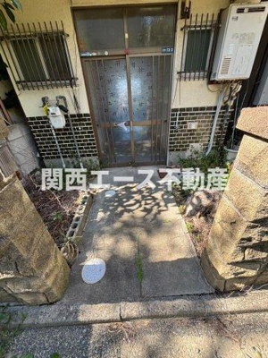 【エントランス】 | 上六万寺町貸家