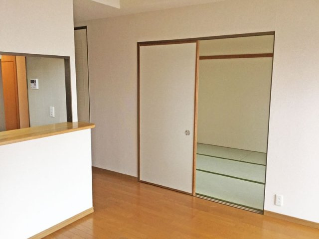 大阪市平野区喜連西３丁目の賃貸マンションの居間・リビング