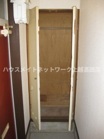 コーポあかさわの収納|玄関収納