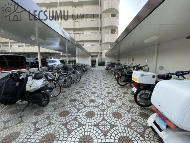 日の出ハイツの駐輪場