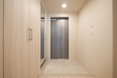 【玄関】 | アーバネックス天満橋Front | 明るい玄関です