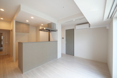 【居間・リビング】 | アーバネックス天満橋Front | ゆったり過ごせるリビングです