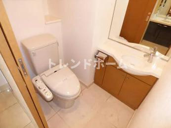 リーガル靭公園北のトイレ|選べる家電プランあり！！