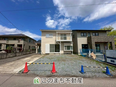 【駐車場】 | 高根沢町宝積寺中古戸建 | お車並列３台分ご用意しております♪
