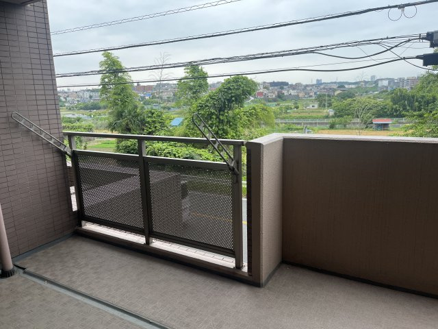 ライオンズガーデン青葉台南のバルコニー