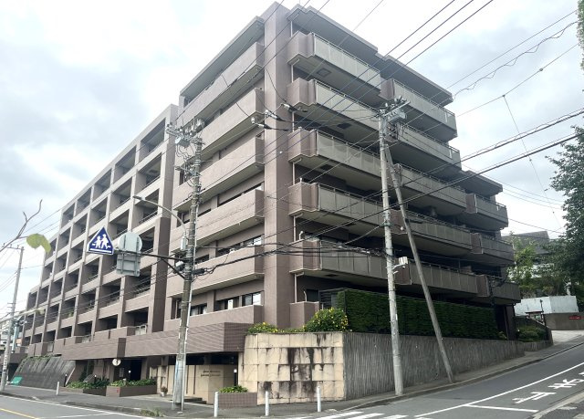 ライオンズガーデン青葉台南の外観