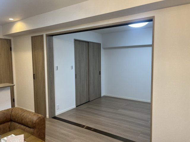 ライオンズガーデン青葉台南の洋室