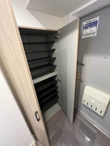 ライオンズガーデン青葉台南の玄関