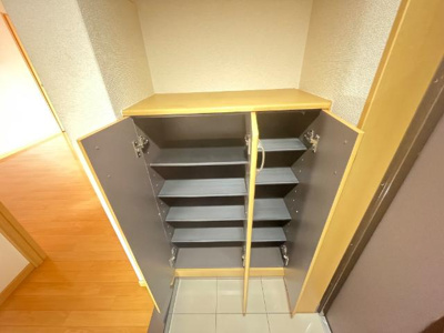 【玄関】 | エトワール桜 | 収納