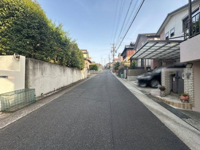 【前面道路含む現地写真】の画像