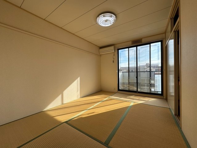 サンライフN錦A棟の和室|日当たり抜群の間取りです