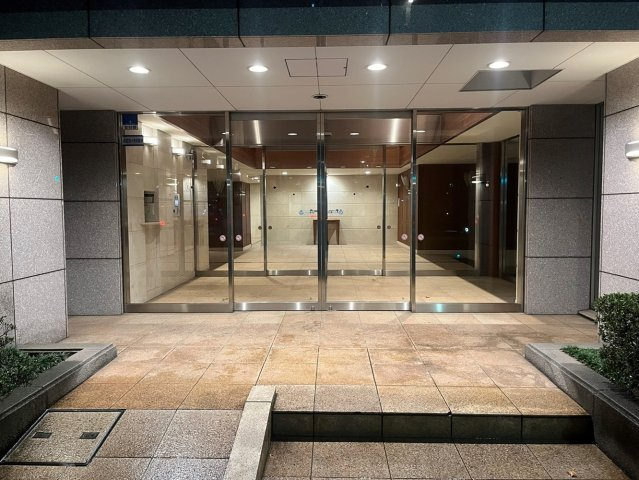 ファミール日本橋浜町グランスイートのエントランス
