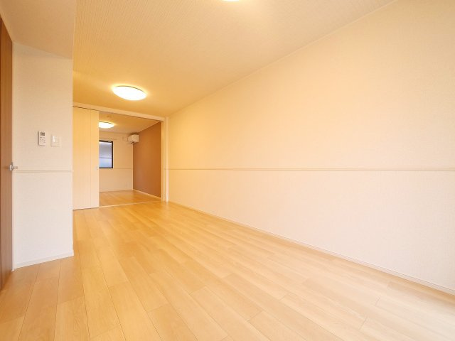 カーサ　サリチェの居間・リビング|ゆったりとした居間です
