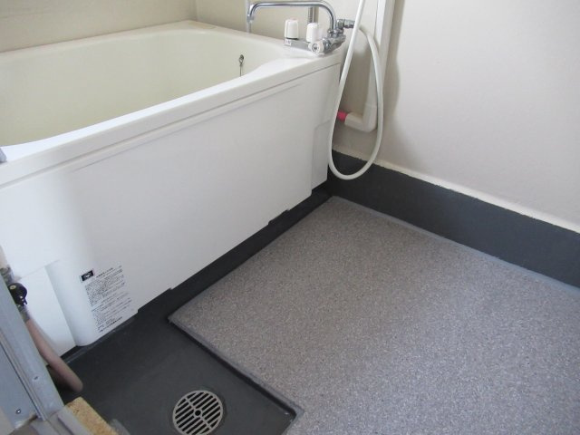 兵庫県公社　東垂水（１・２）４A号棟の浴室|コンパクトで使いやすいお風呂です