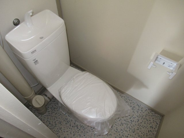 兵庫県公社　東垂水（１・２）４A号棟のトイレ|シンプルで使いやすいトイレです