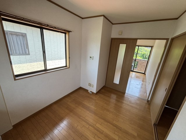 グレイス愛野Ｂ棟の居間・リビング